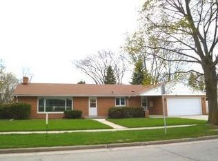 825 E Grant St, Appleton, WI 54911