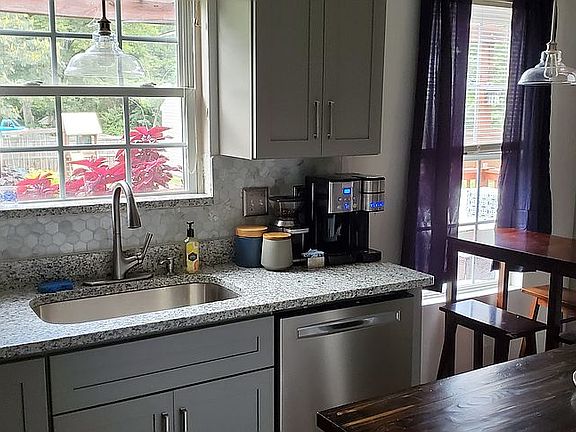 3rd image of 1900 Greenstone Ct