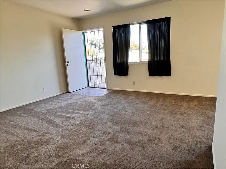 630 Bridgeport Cir #8 — Photo 3