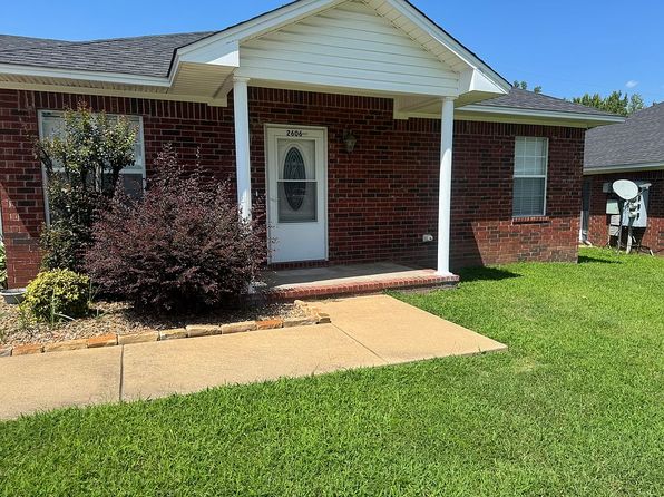 2606 W C Ct