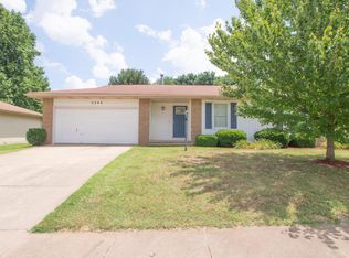 2244 S Nettleton Ave, Springfield, MO 65807