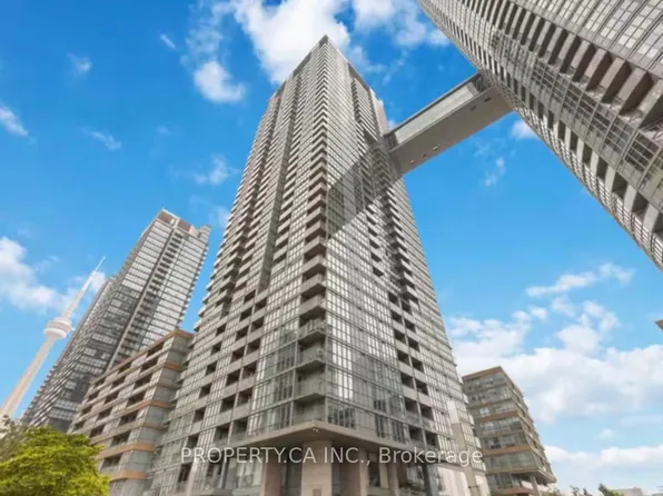 15 Iceboat Ter #341, Toronto, ON M5V 4A5