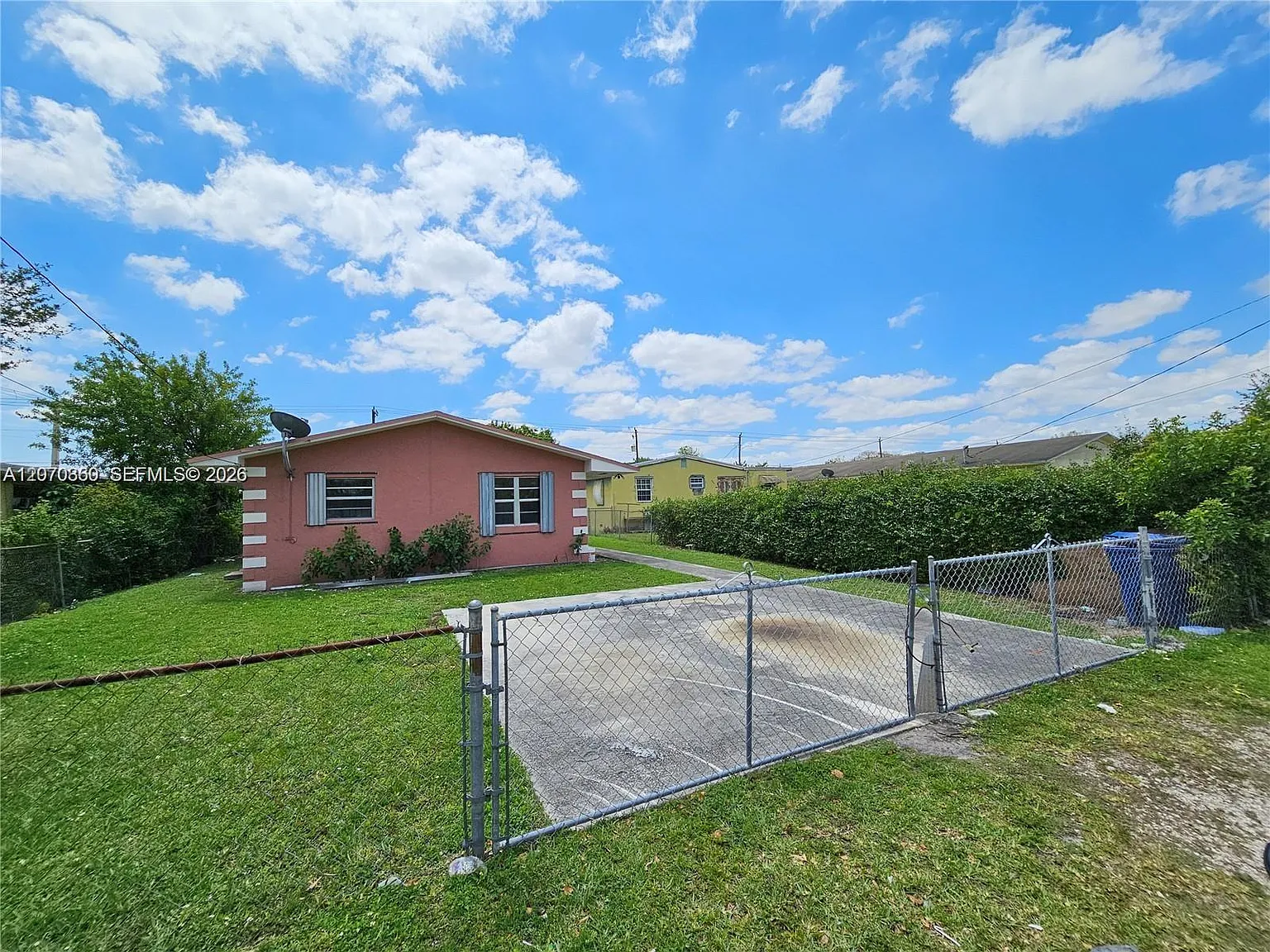 Orange Ridge — Photo 1