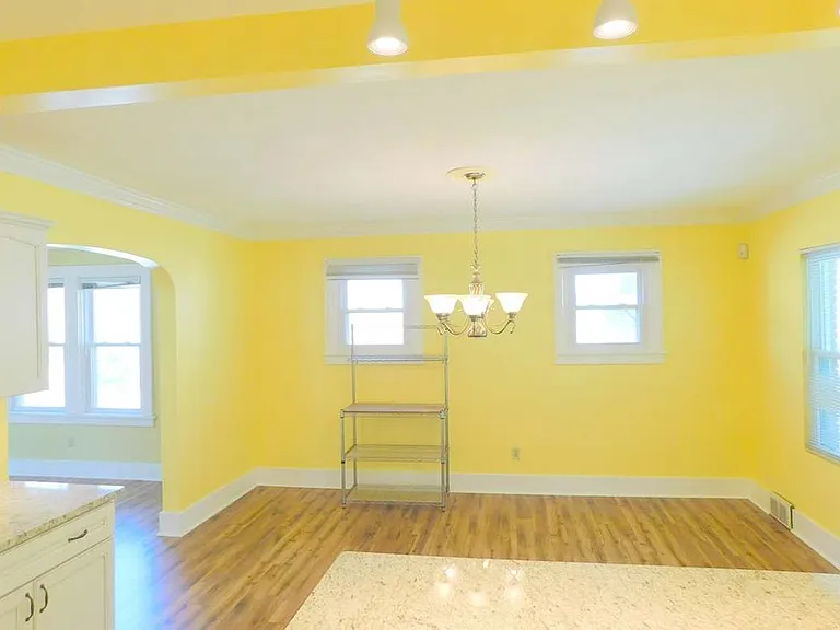 671 Shady Dr E — Photo 3