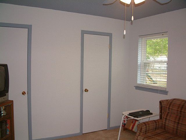 2nd image of 1826 Mission Dr