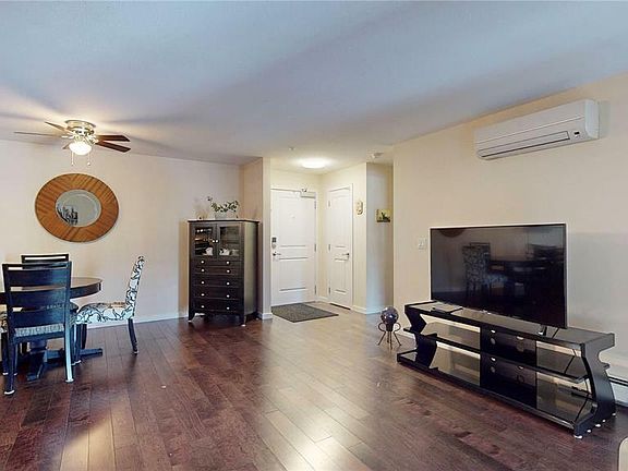 5th image of 1545 Neville Dr #203