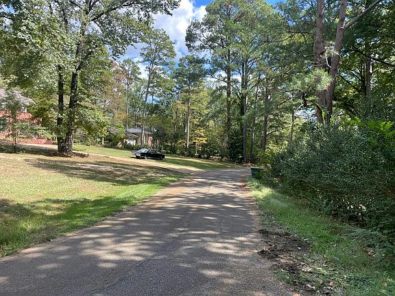4th image of 123 Rochelle Dr