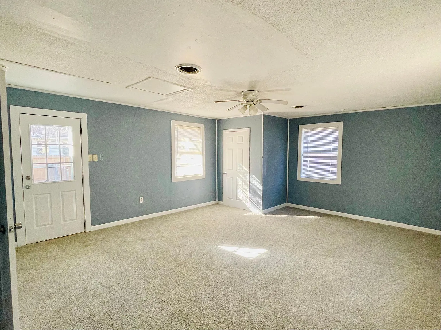 214 Willow St — Photo 4