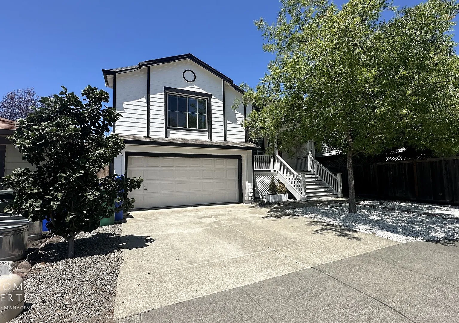 Light-Filled 3BD/2BA Home in Desirable Fryer Creek Neighborhood — Photo 1