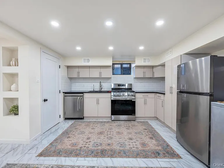 6 Ash Ln — Photo 19