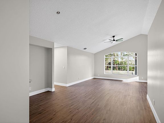 4th image of 3037 Casa Rio Court