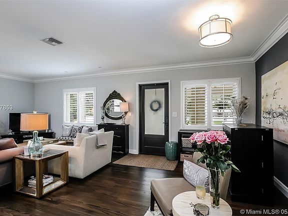 5th image of 523 Cadagua Ave