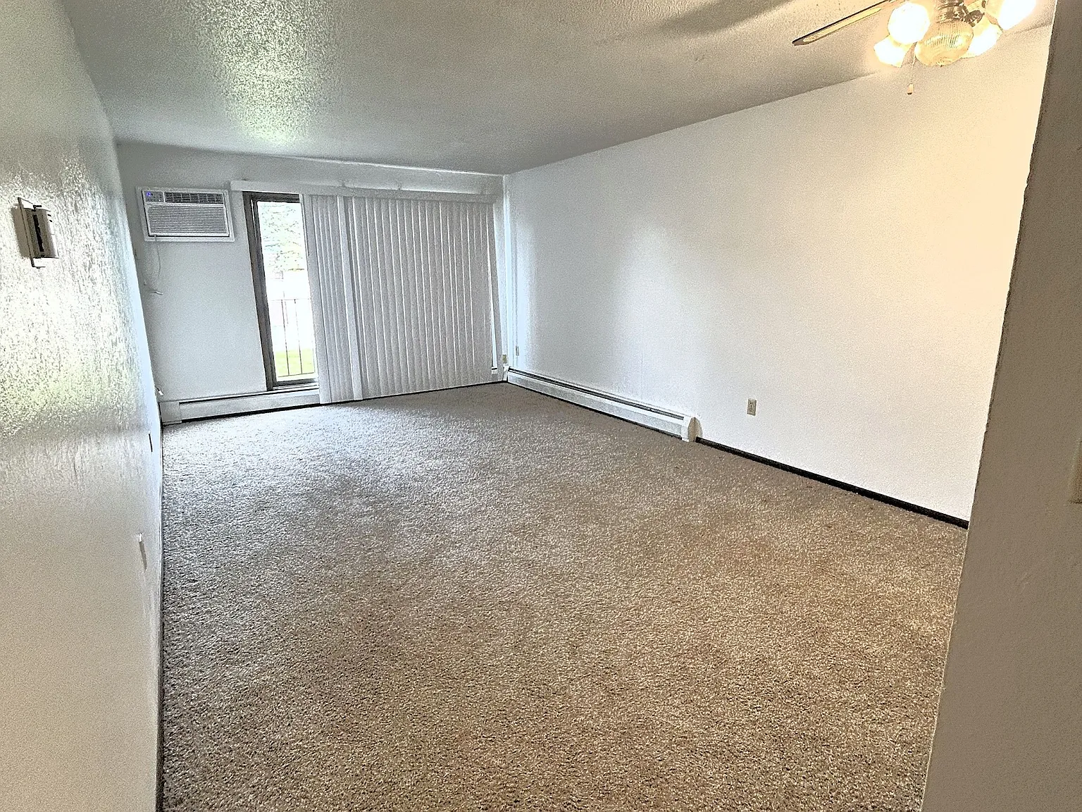 1 bed, 793 sqft, $885 — Photo 3