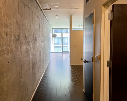 3rd image of 1100 S Hope St APT 907