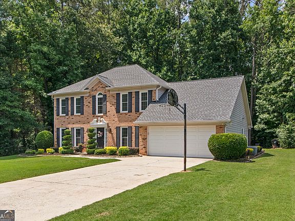 2nd image of 8409 Waverly Dr