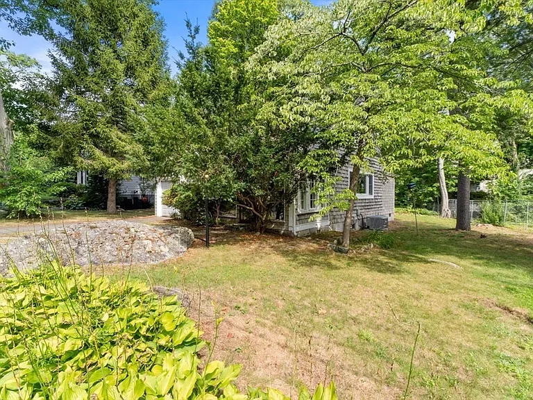 42 Elinor Rd — Photo 35