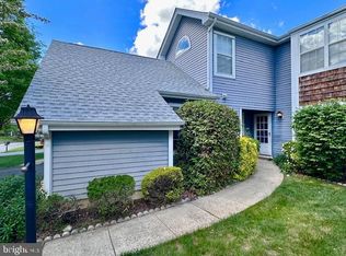 13 Ashbourne Dr, Monroe Township, NJ 08831