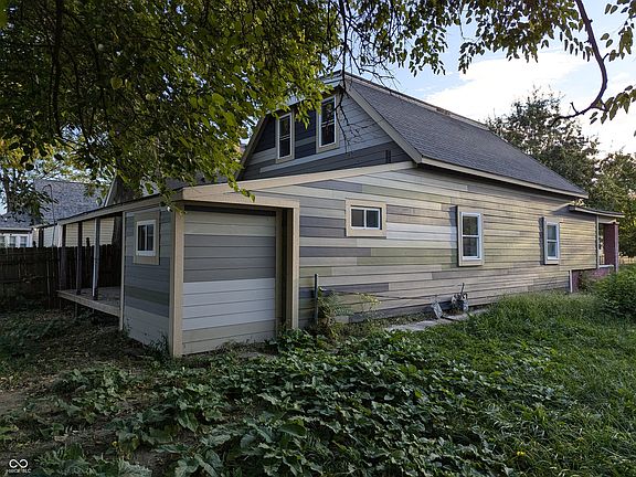 4th image of 208 N Tacoma Ave