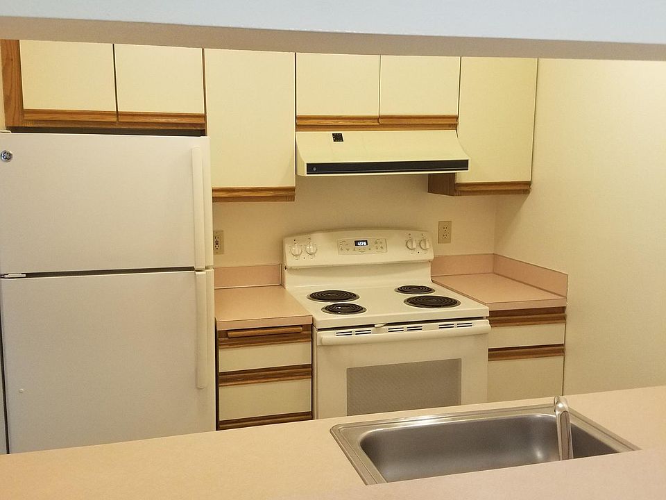 1st image of 4212 35th Ave W APT B202