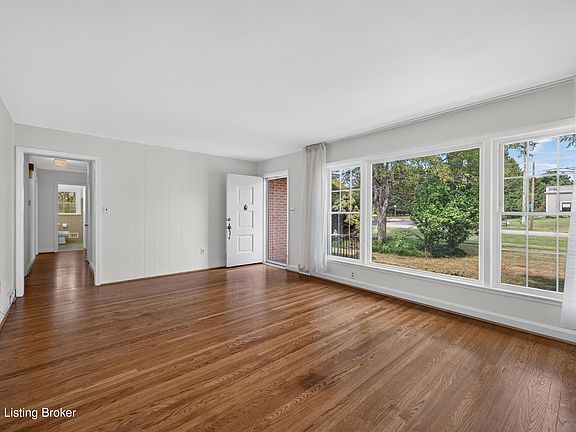 4th image of 7021 Graymoor Rd