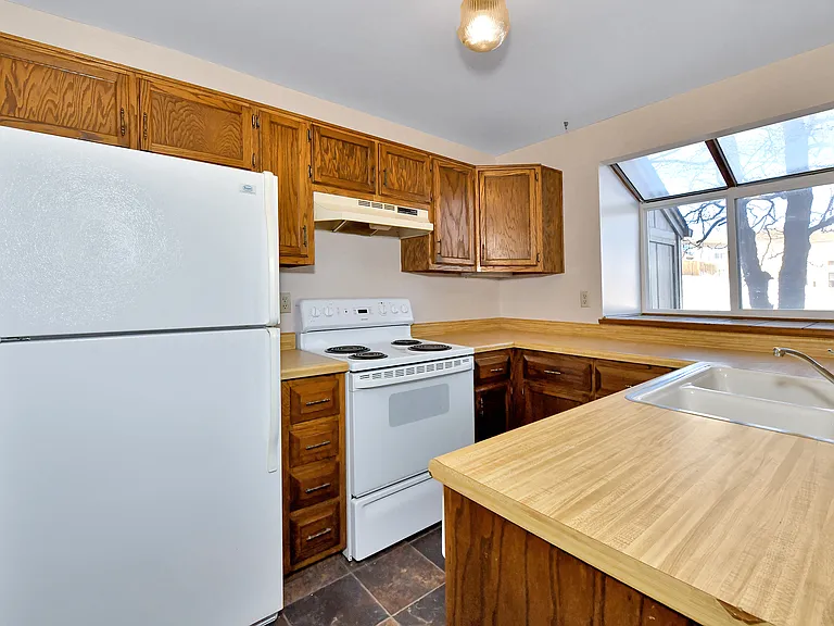 6615 Warbler Ln — Photo 3