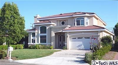 1st image of 146 W Le Roy Ave