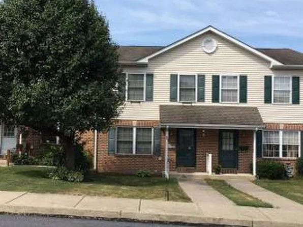 122 S 5th St, Emmaus, PA 18049