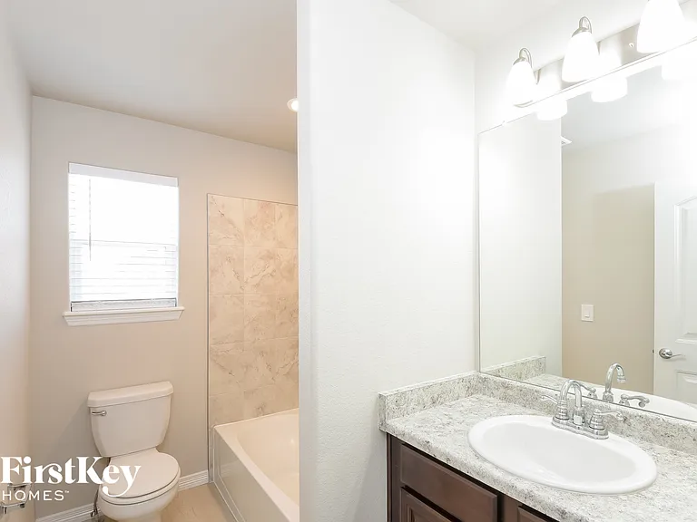 6524 Vedder Dr — Photo 10