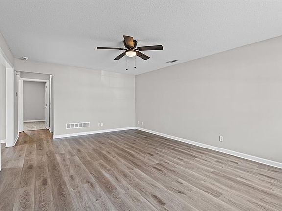 4th image of 6207 Sherman St