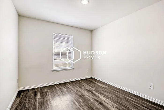 425 Shorty St — Photo 8