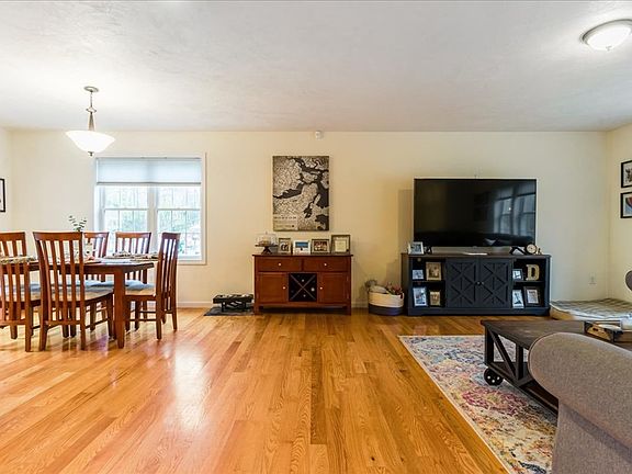 5th image of 16 Truelson Dr