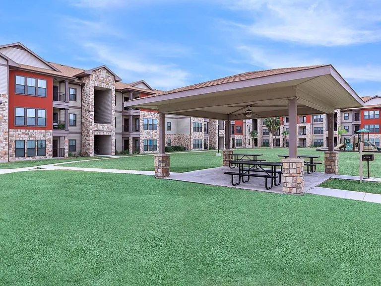 815 N Shary Blvd — Photo 25