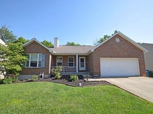 2233 Siesta Dr, Batavia, OH 45103
