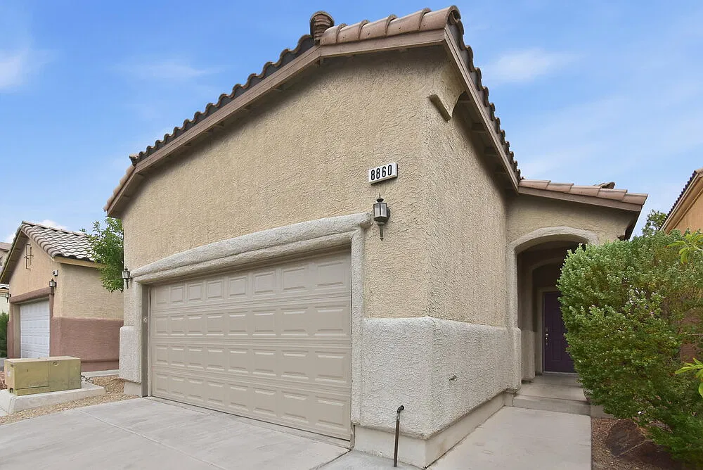 4 bed, 3.0 bath, 1944 sqft, $2,260 — Photo 4