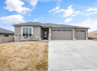 4138 Clover Rd, Richland, WA 99352