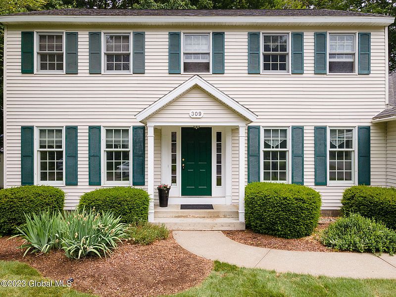 3rd image of 309 Partridgeberry Court