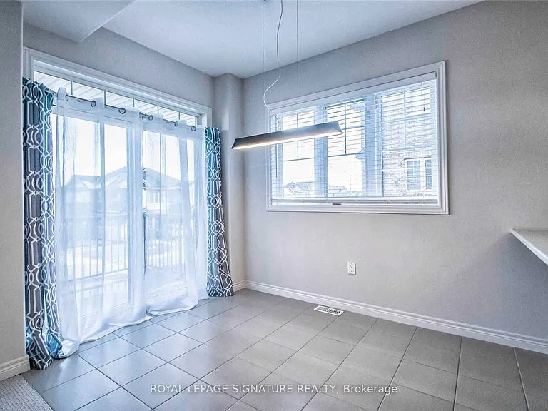 225 Westbank Trl — Photo 7