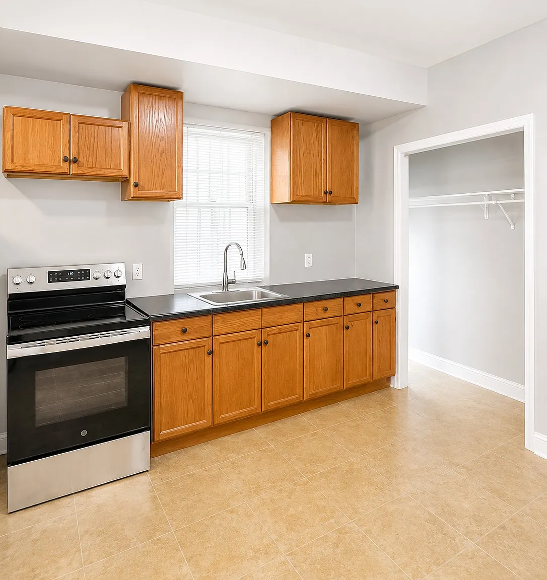 2 bed, 1700 sqft, $2,400 — Photo 2