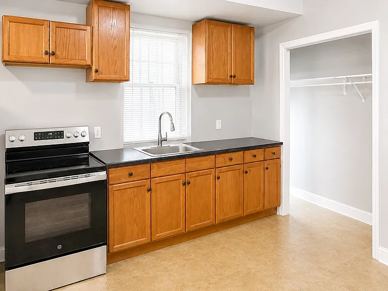 190 Arlington Ave #1 — Photo 2