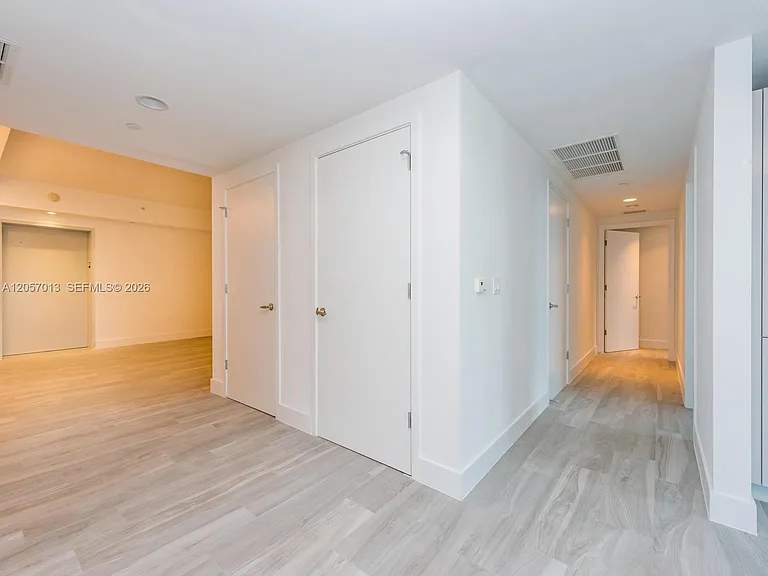 1010 Brickell Ave #3701 — Photo 28