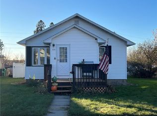 216 N 4th St, Cornell, WI 54732