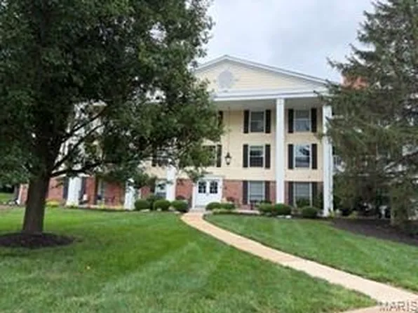 1525 Hampton Hall Dr APT 22, Chesterfield, MO 63017