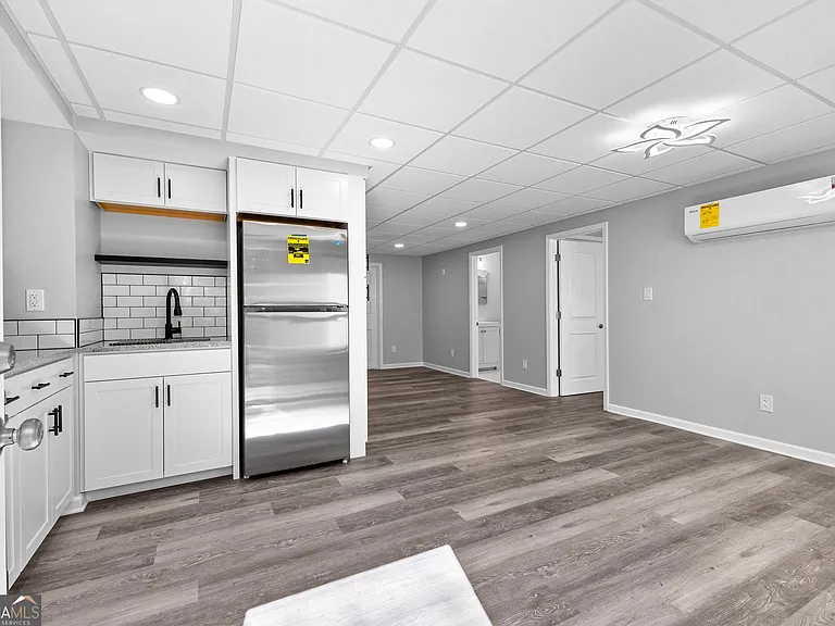 145 Noble Forest Dr — Photo 2