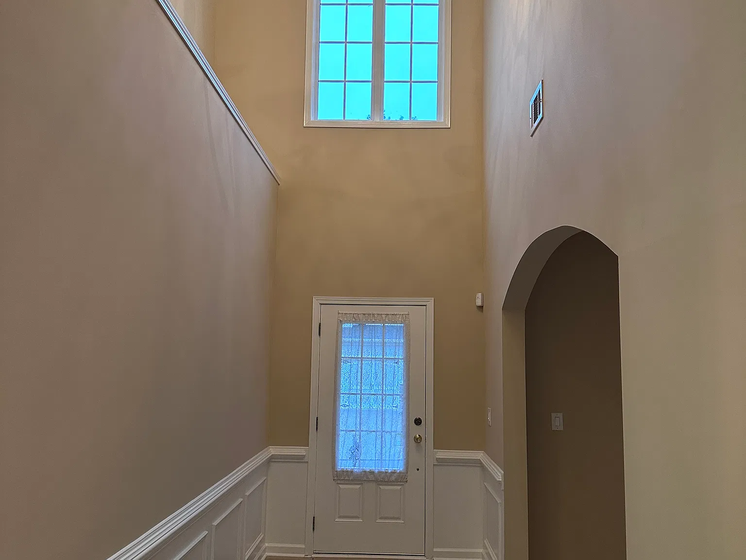 4 bed, 3.5 bath, 2787 sqft, $3,150 — Photo 4