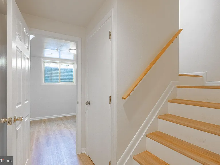 3048 Silent Valley Dr — Photo 16