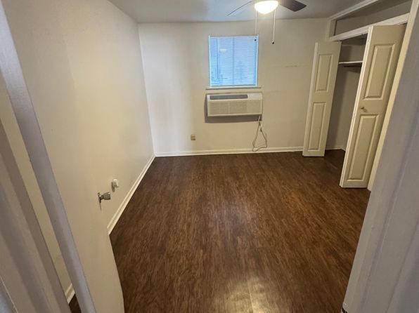 2838 Saint Charles Ave #E