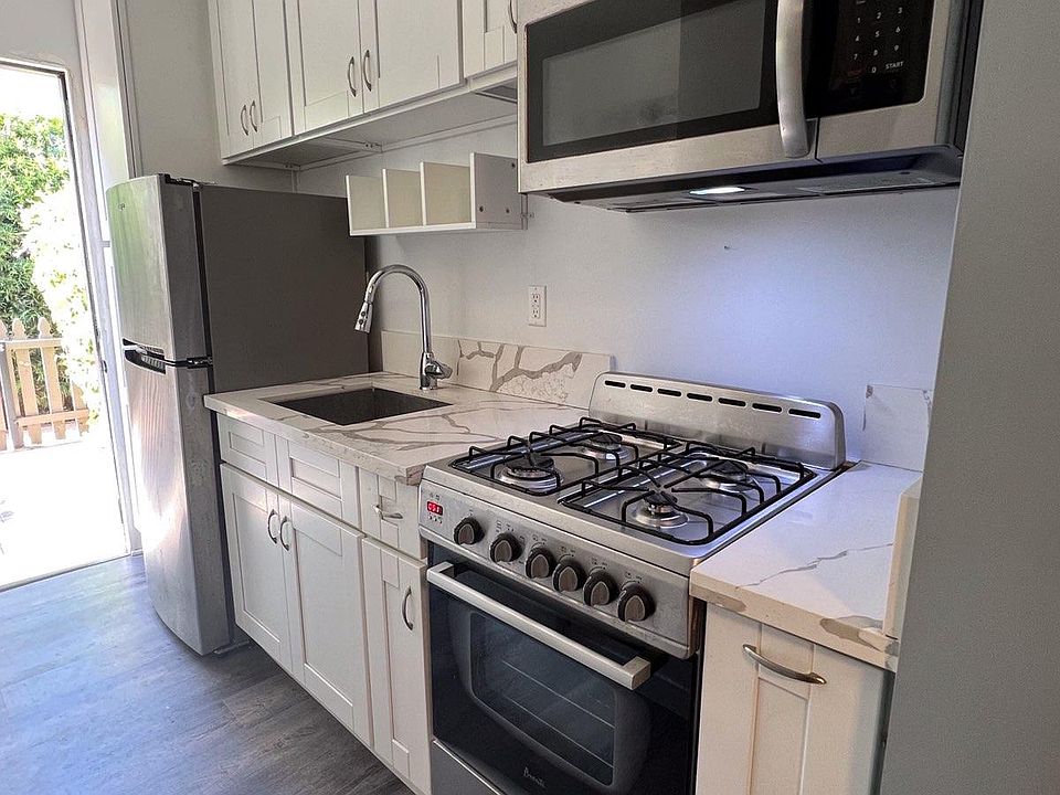 1st image of 528 Golden Ave APT 8