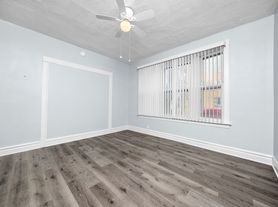 3703 W Thomas St, Chicago, IL