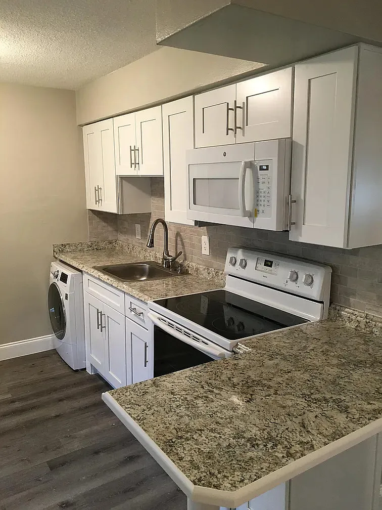2 bed, 650 sqft, $1,500 — Photo 2