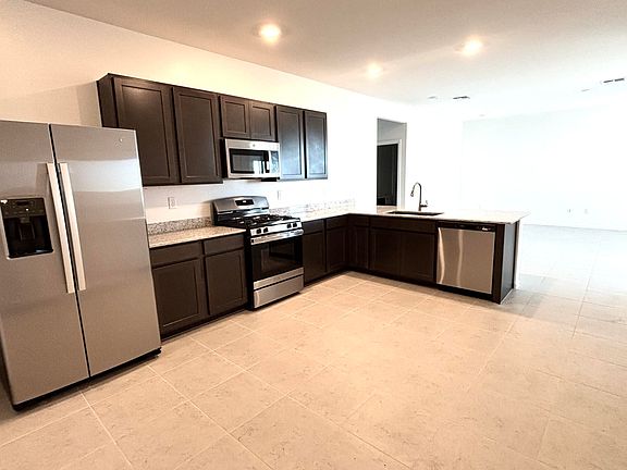 3rd image of 17558 S Desert Barberry Dr